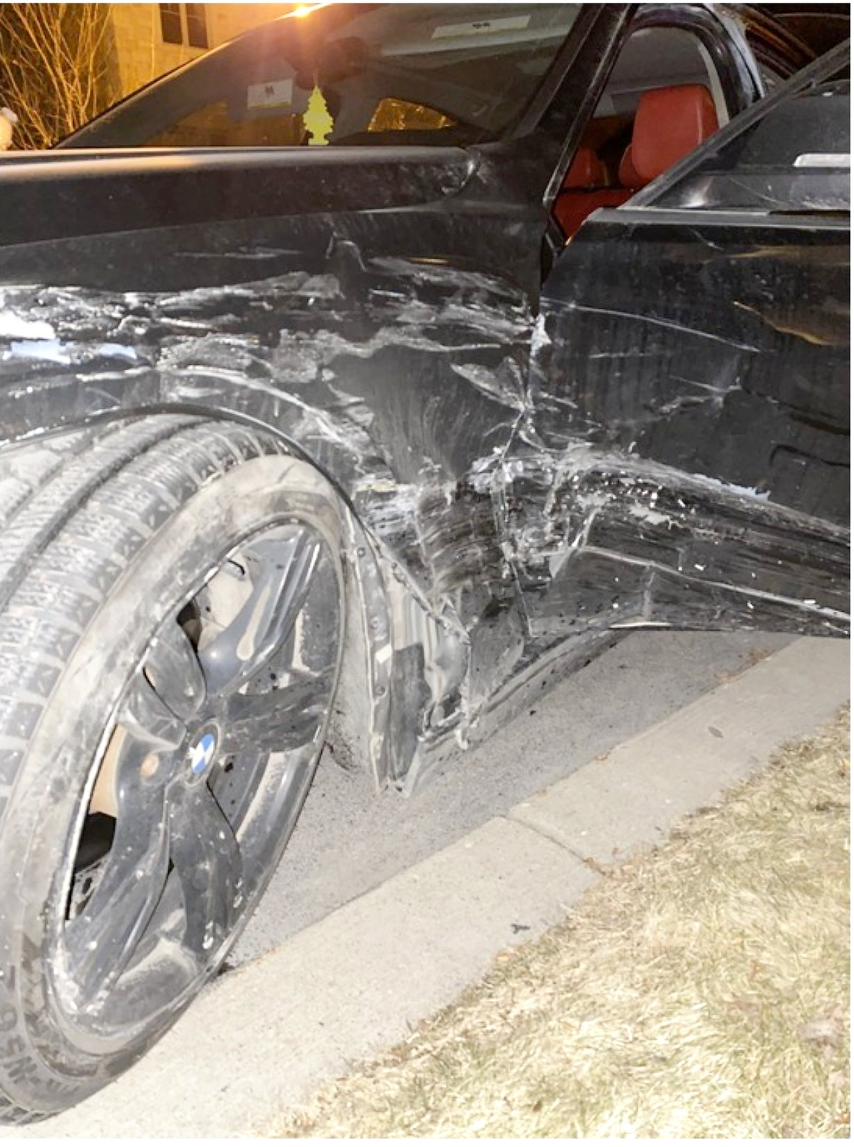 Keven Similhomme Keven Similhomme, 21, pleaded guilty this Thursday, August 21, 2025 of dangerous driving after fled the police during a routine interception in March 2024. However, During his flight aboard a black BMW, he hit police vehicles. instead accepting ticket, young montrealers